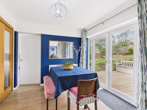 Dining 2- click for photo gallery